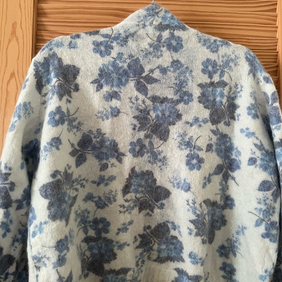 Bartilino wool cardigan - Picture 2 of 3